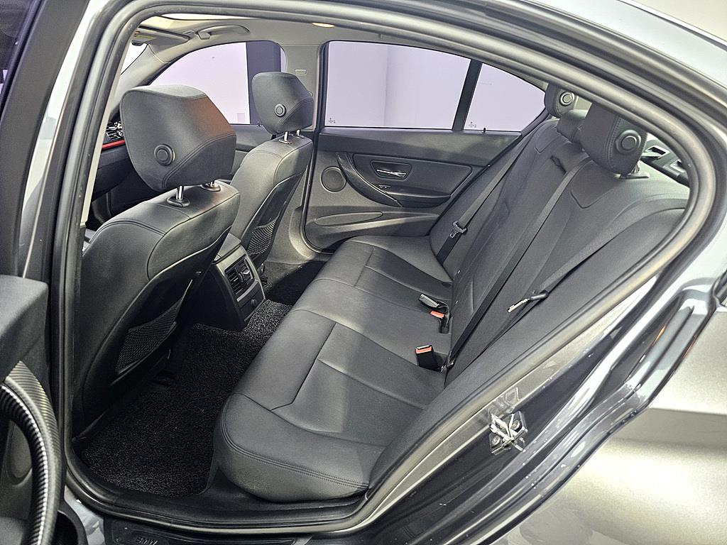 BMW 3 series - Vista 8