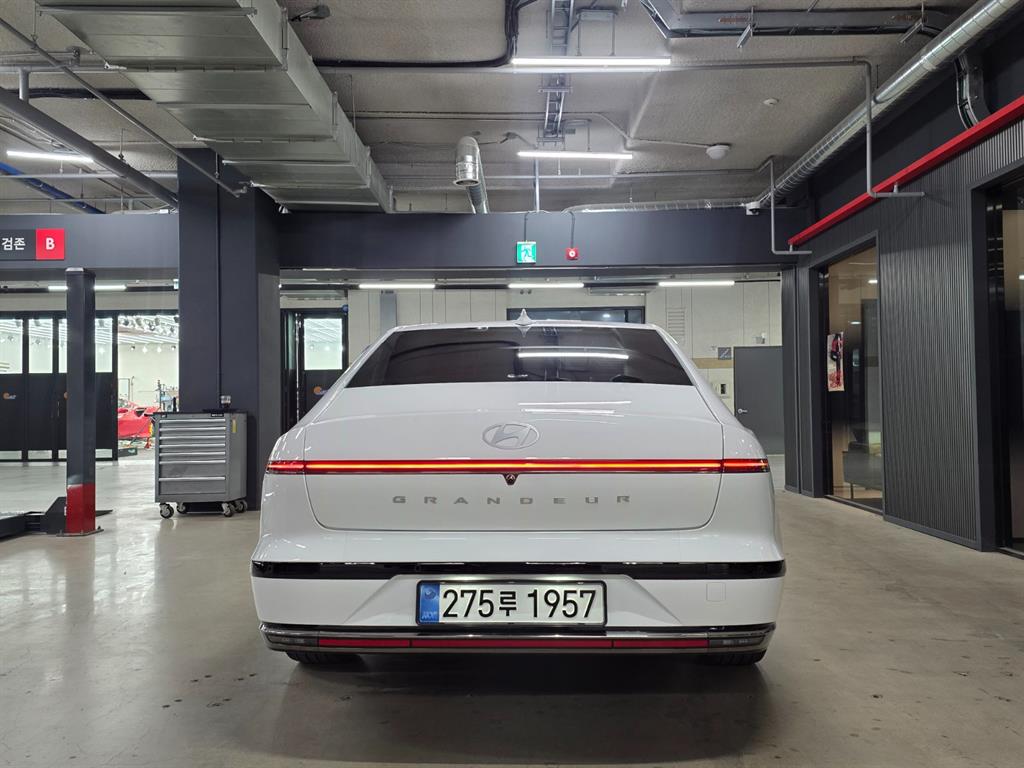 HYUNDAI Grandeur - Vista 3