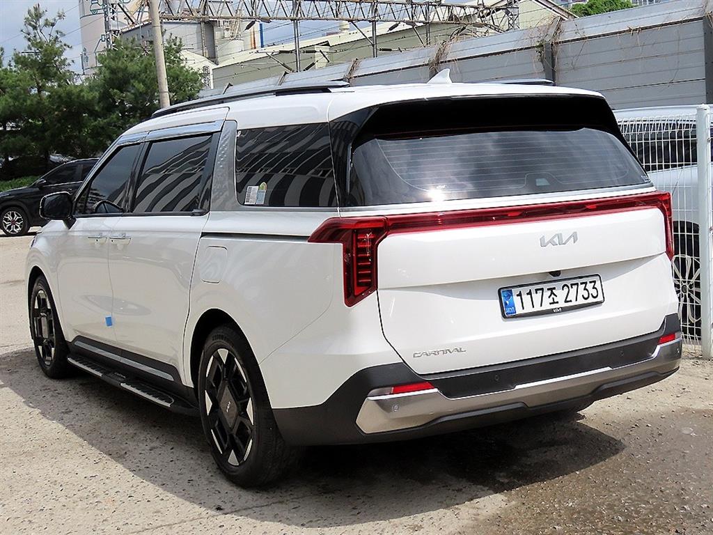 KIA Carnival - Vista 3
