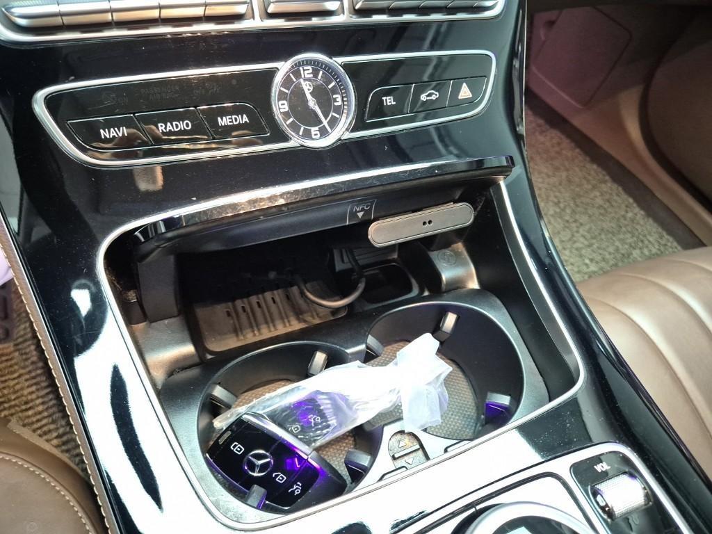 Mercedes Benz E class 2019 Gris - Importación desde Corea - HF Imports Iquique - Foto 17