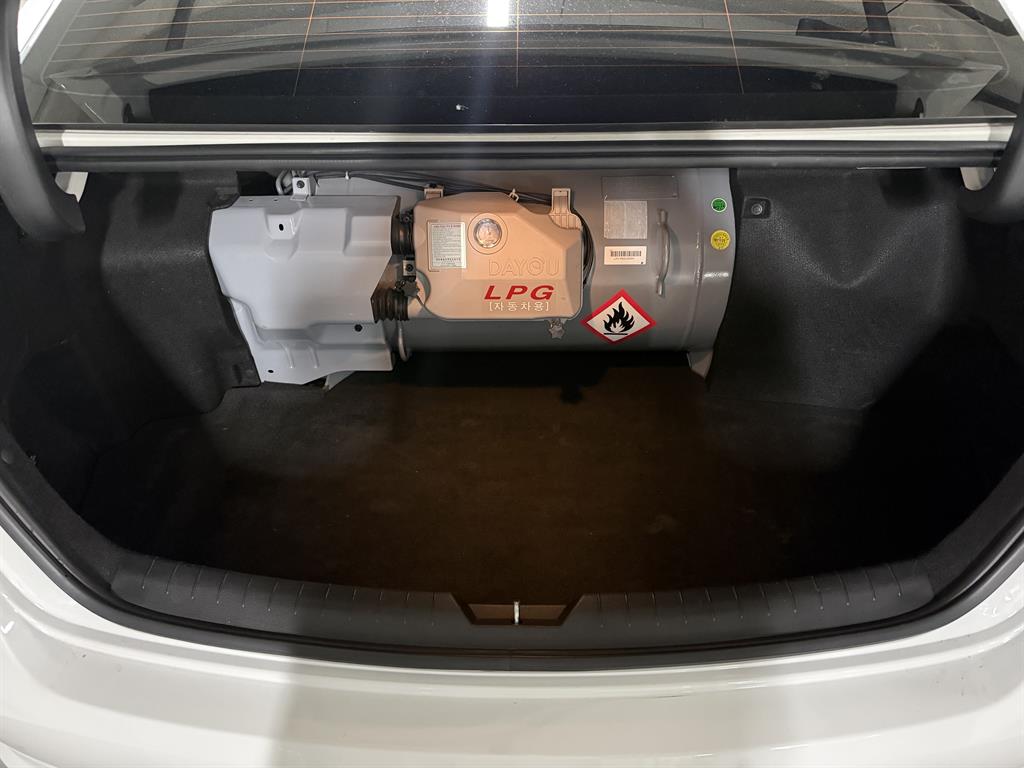 HYUNDAI Sonata 2018 Blanco - Importación desde Corea - HF Imports Iquique - Foto 17
