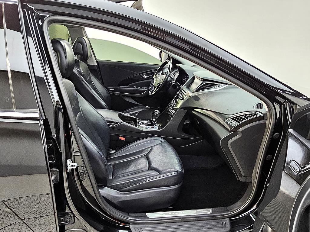 HYUNDAI Grandeur 2015 Negro - Importación desde Corea - HF Imports Iquique - Foto 13