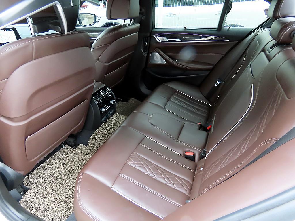BMW 5 Series - Vista 6