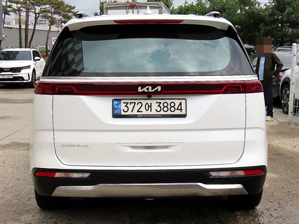 KIA Carnival - Vista 4