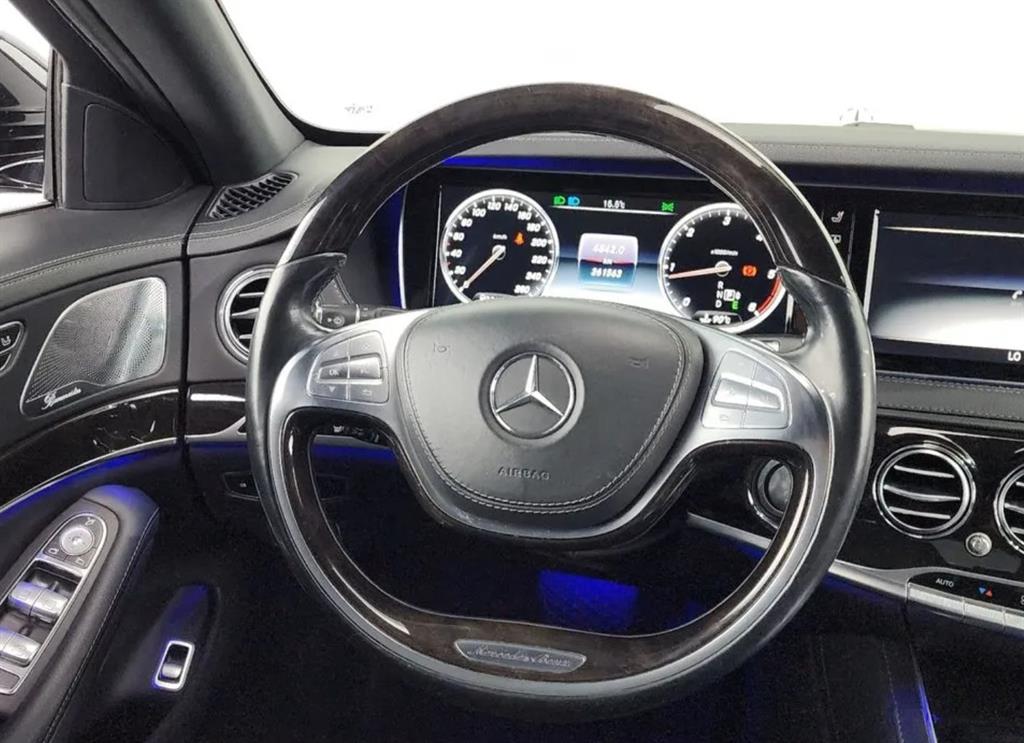 Mercedes Benz S Class - Vista 12