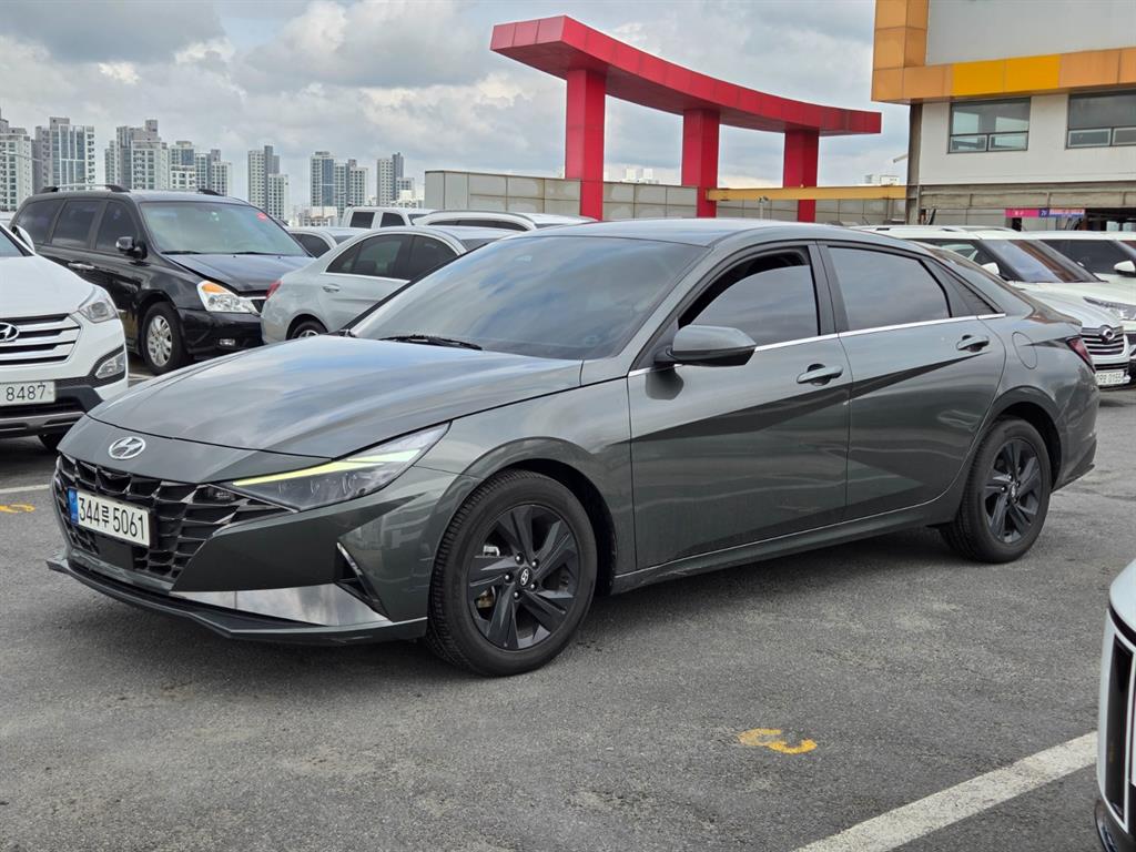 HYUNDAI Avante 2022 Gris - Importación desde Corea - HF Imports Iquique - Foto 1