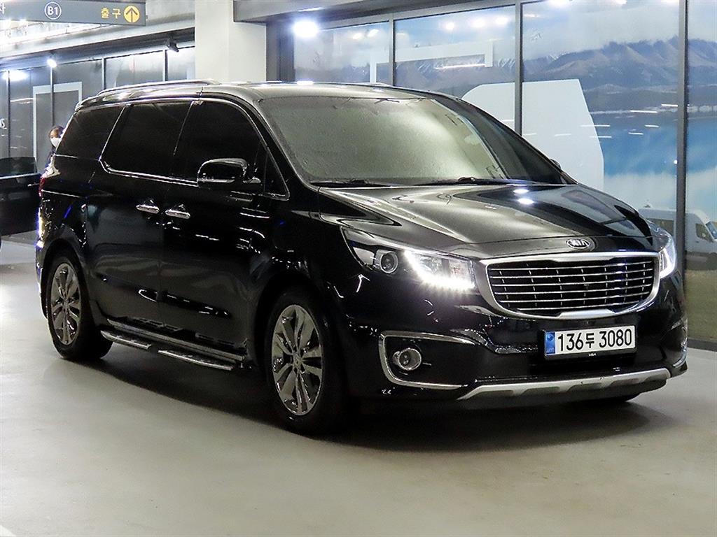 KIA Carnival 2017 Negro - Importación desde Corea - HF Imports Iquique - Foto 1