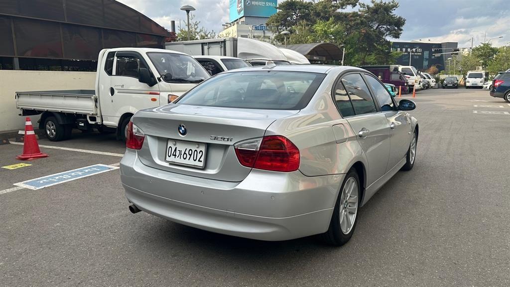 BMW 3 series - Vista 4