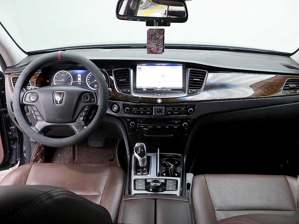 HYUNDAI Equus - Vista 9
