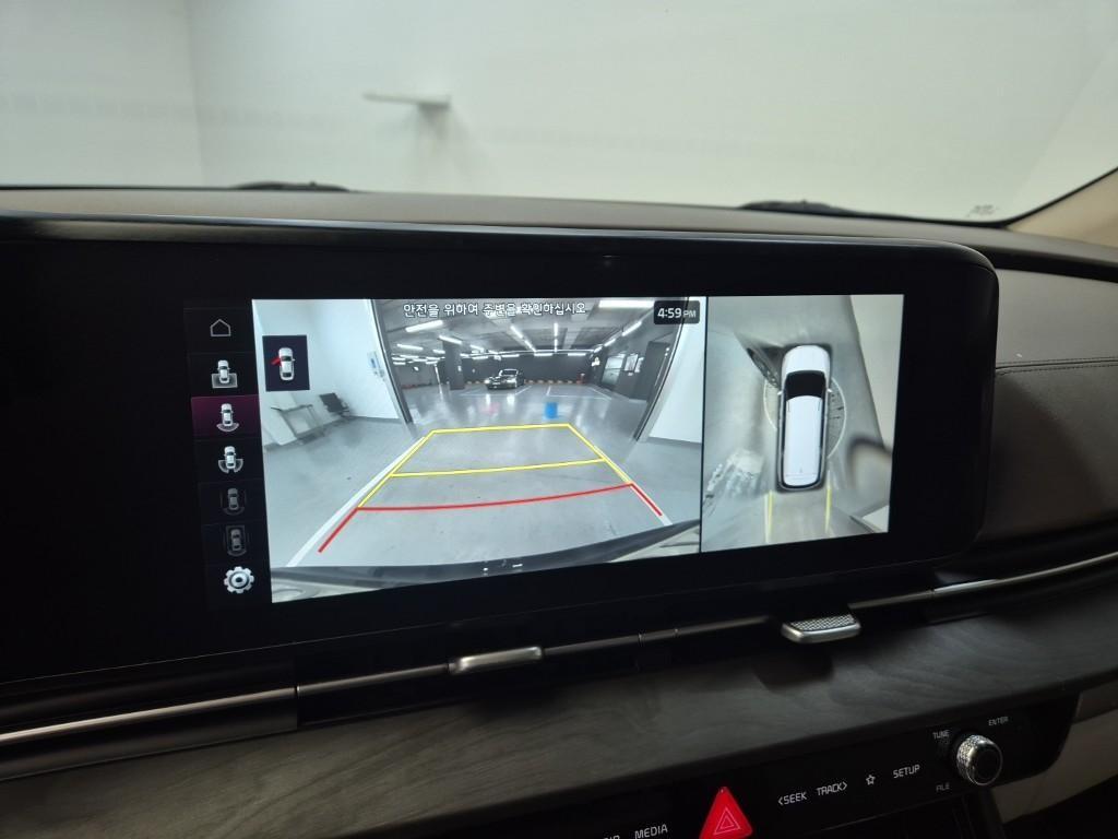 KIA Carnival - Vista 8