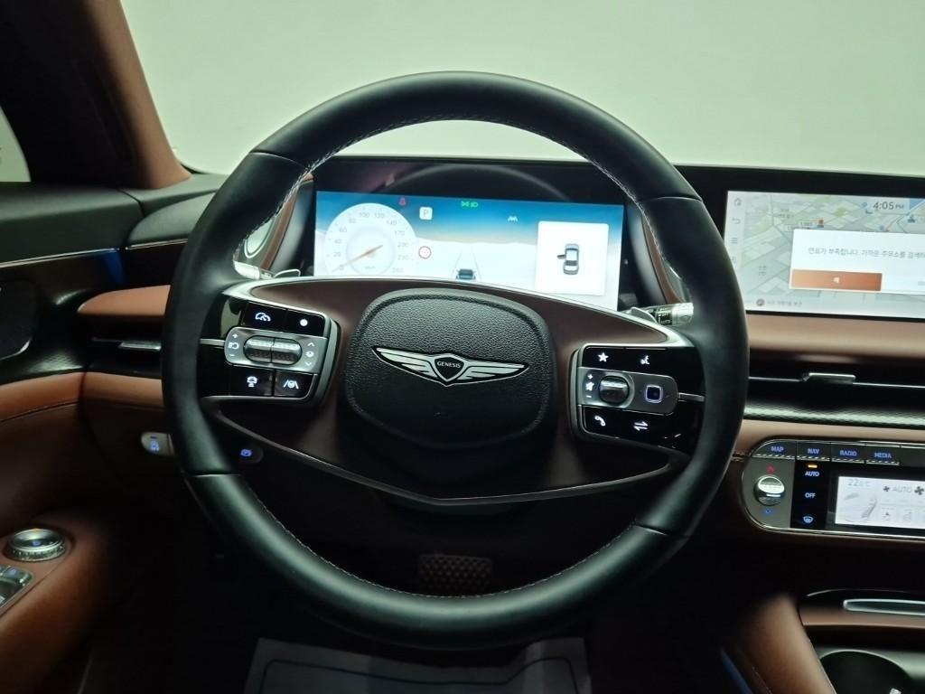 Genesis G90 - Vista 9