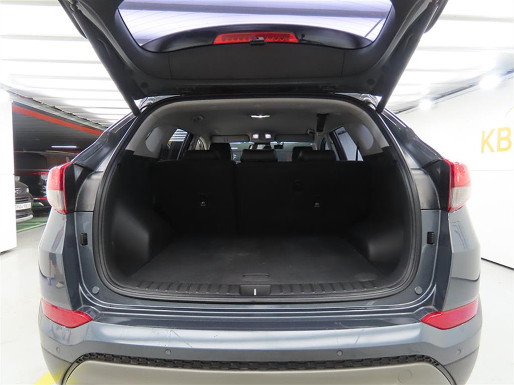 HYUNDAI Tucson 2018 Gris - Importación desde Corea - HF Imports Iquique - Foto 18