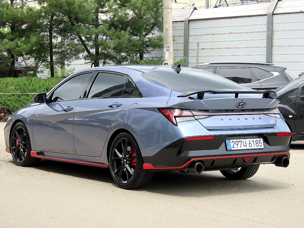 HYUNDAI Avante - Vista 3