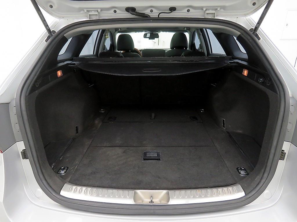 HYUNDAI i40 - Vista 5