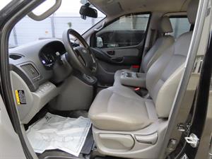 HYUNDAI Starex - Vista 12