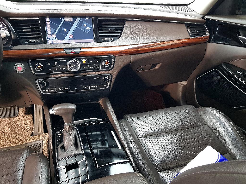 KIA K7 - Vista 10