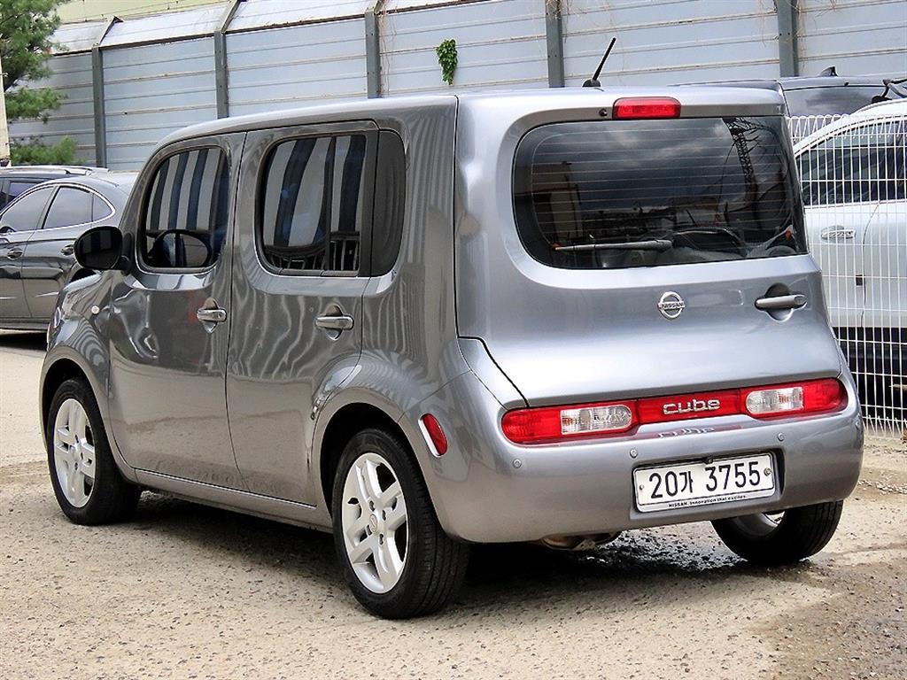 Nissan Cube - Vista 3