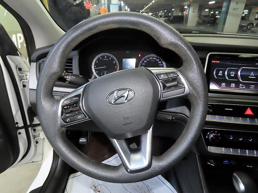 HYUNDAI Sonata - Vista 8