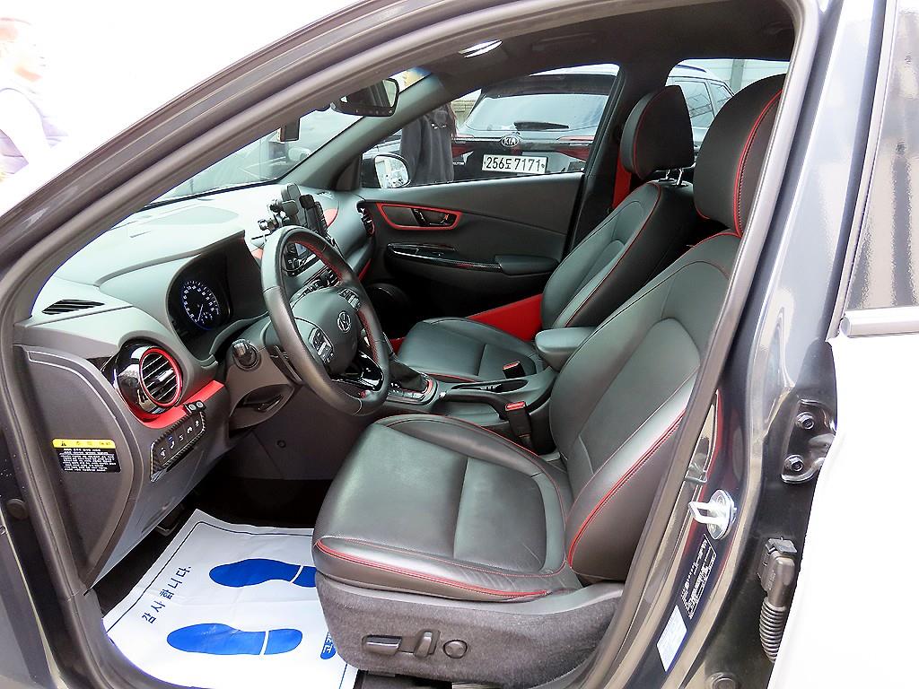 HYUNDAI Kona - Vista 5