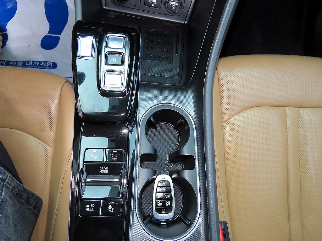 HYUNDAI Sonata - Vista 11
