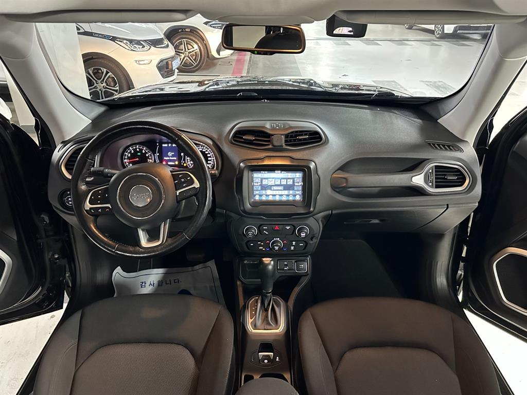 Jeep Renegade - Vista 10