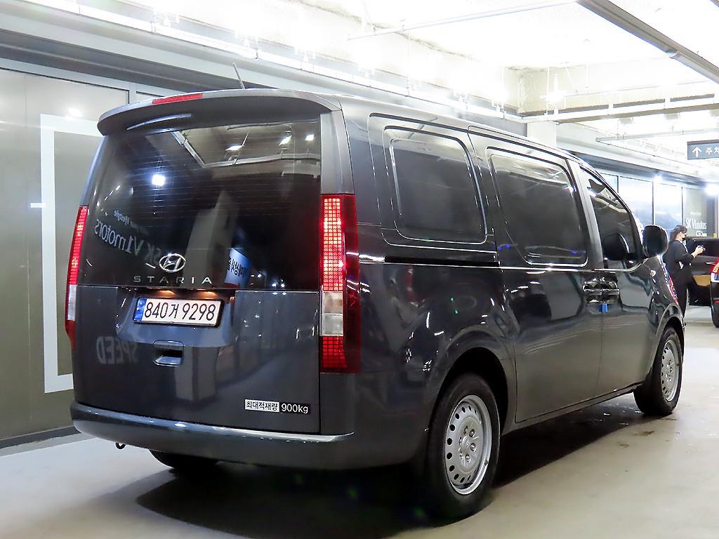 HYUNDAI Staria - Vista 4