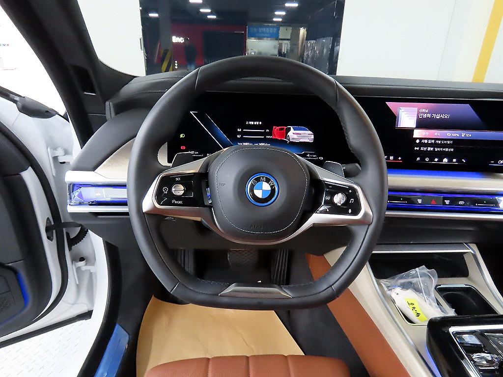 BMW 7 Series - Vista 9
