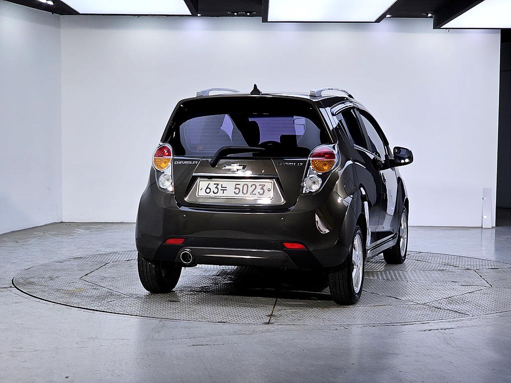Chevrolet Spark - Vista 3