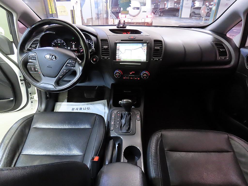 KIA K3 - Vista 10