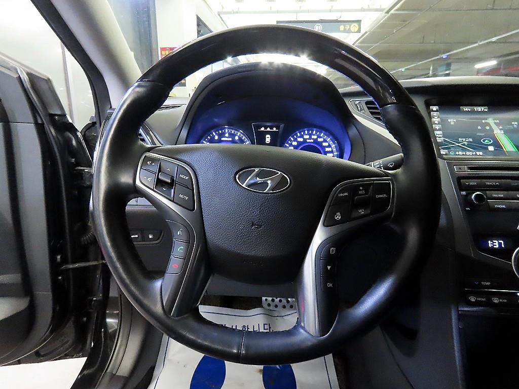HYUNDAI Grandeur - Vista 8