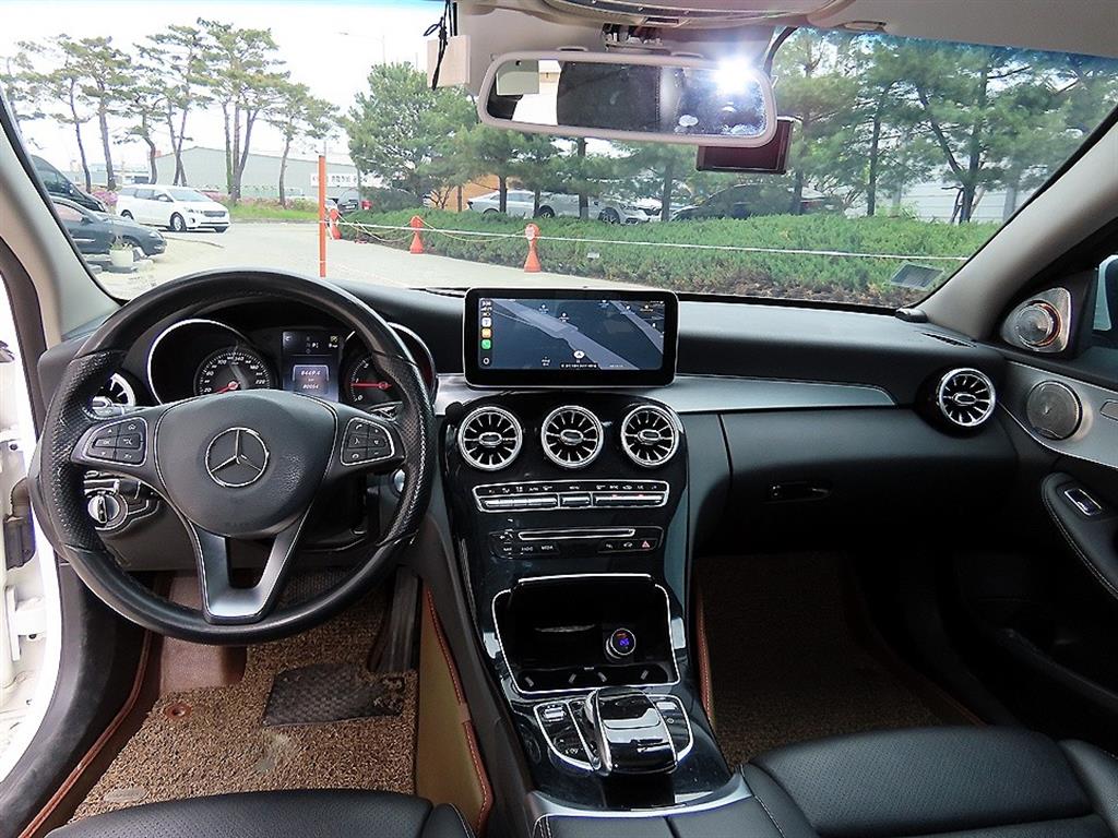 Mercedes Benz C Class - Vista 7