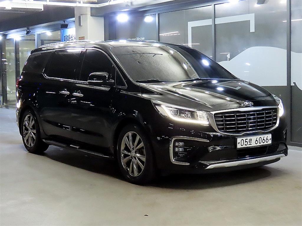 KIA Carnival 2019 Negro - Importación desde Corea - HF Imports Iquique - Foto 1