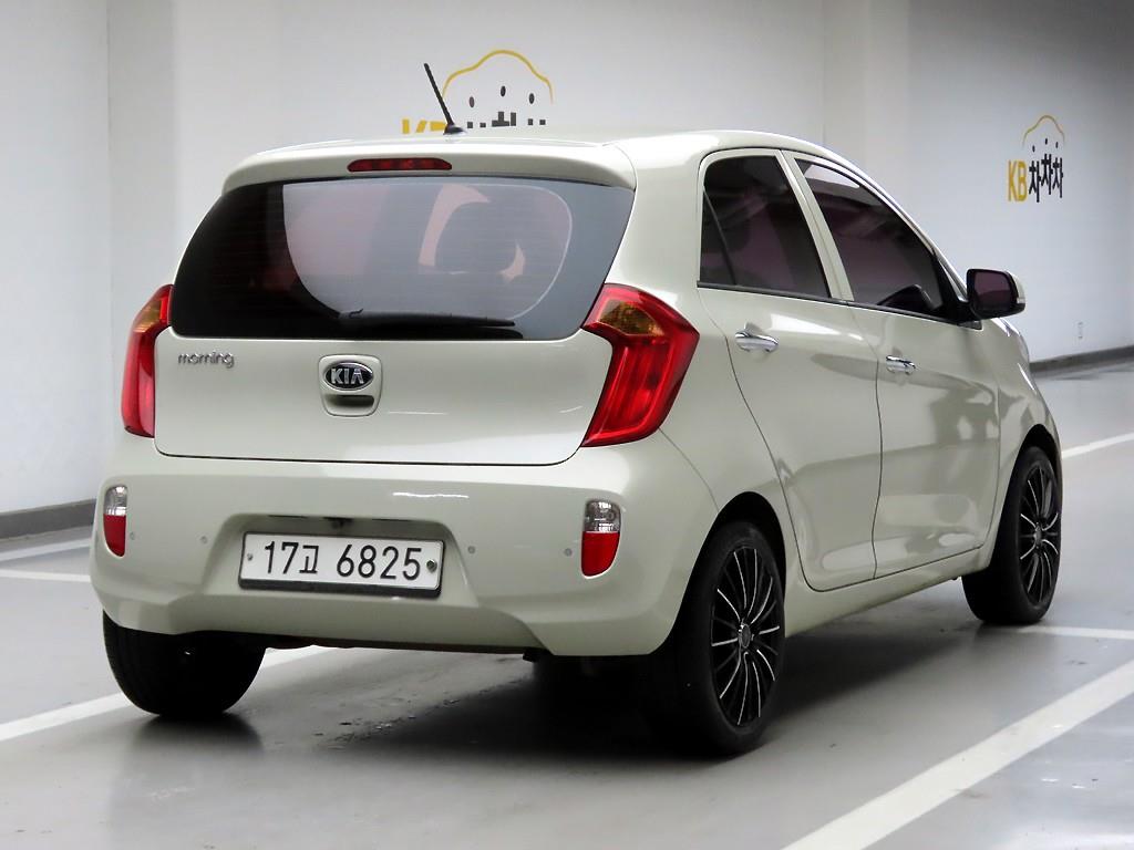 KIA Morning - Vista 4