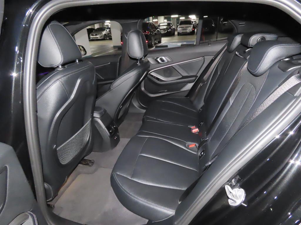 BMW 1 series 2022 Negro - Importación desde Corea - HF Imports Iquique - Foto 9