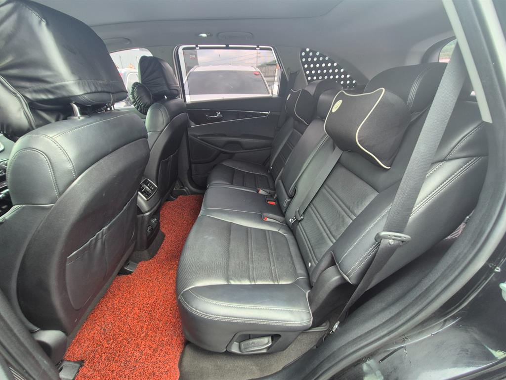 KIA Sorento - Vista 10