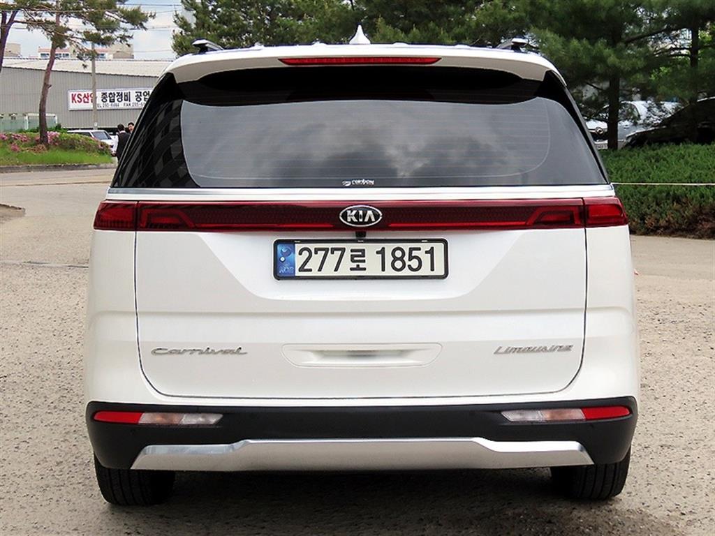 KIA Carnival - Vista 4