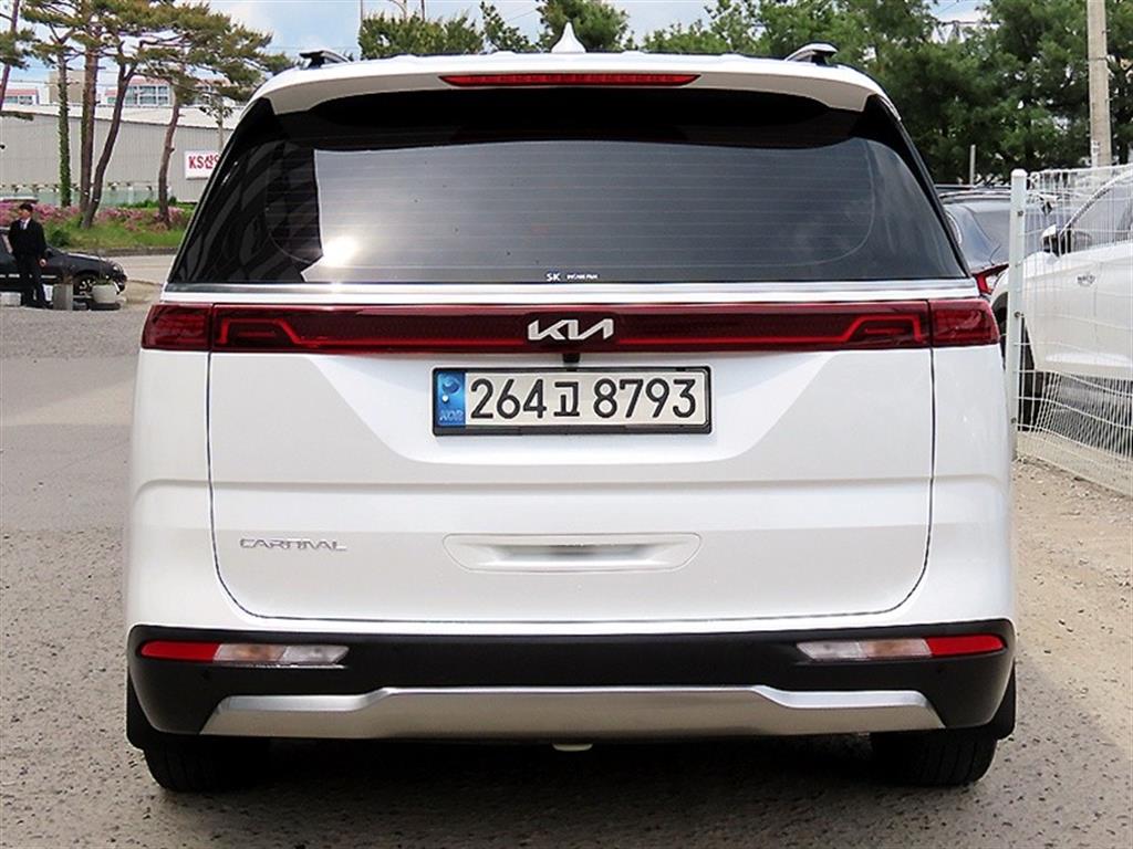 KIA Carnival - Vista 4