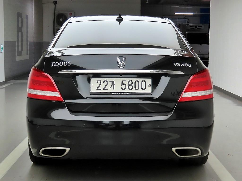 HYUNDAI Equus - Vista 3