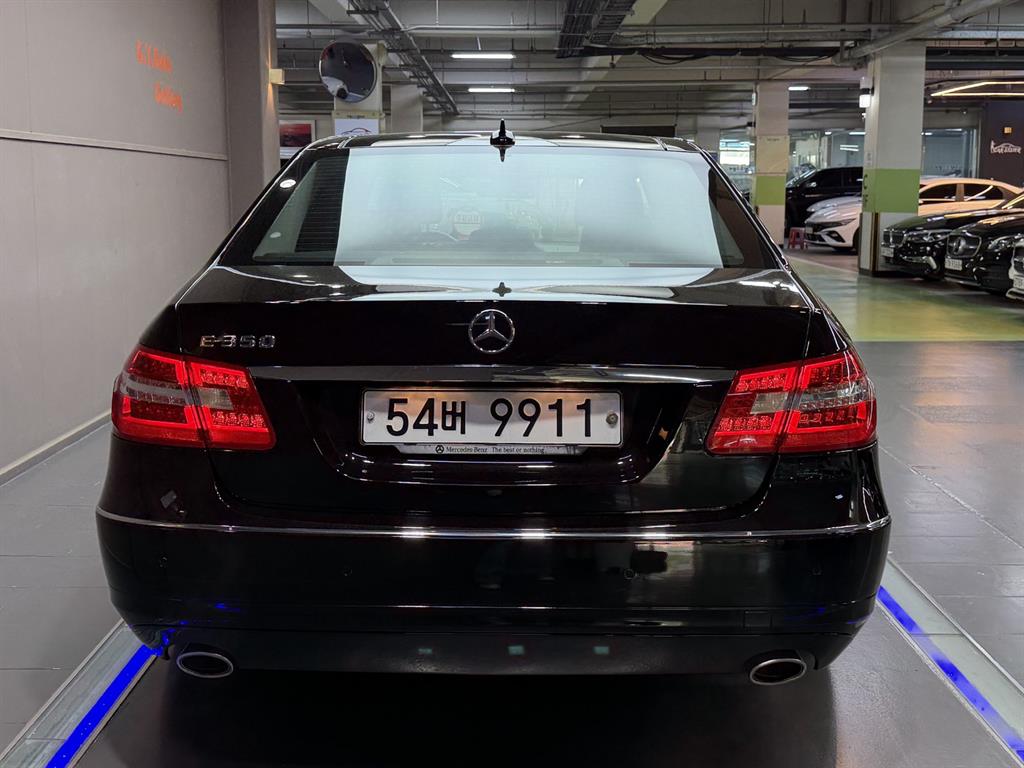 Mercedes Benz E class - Vista 4