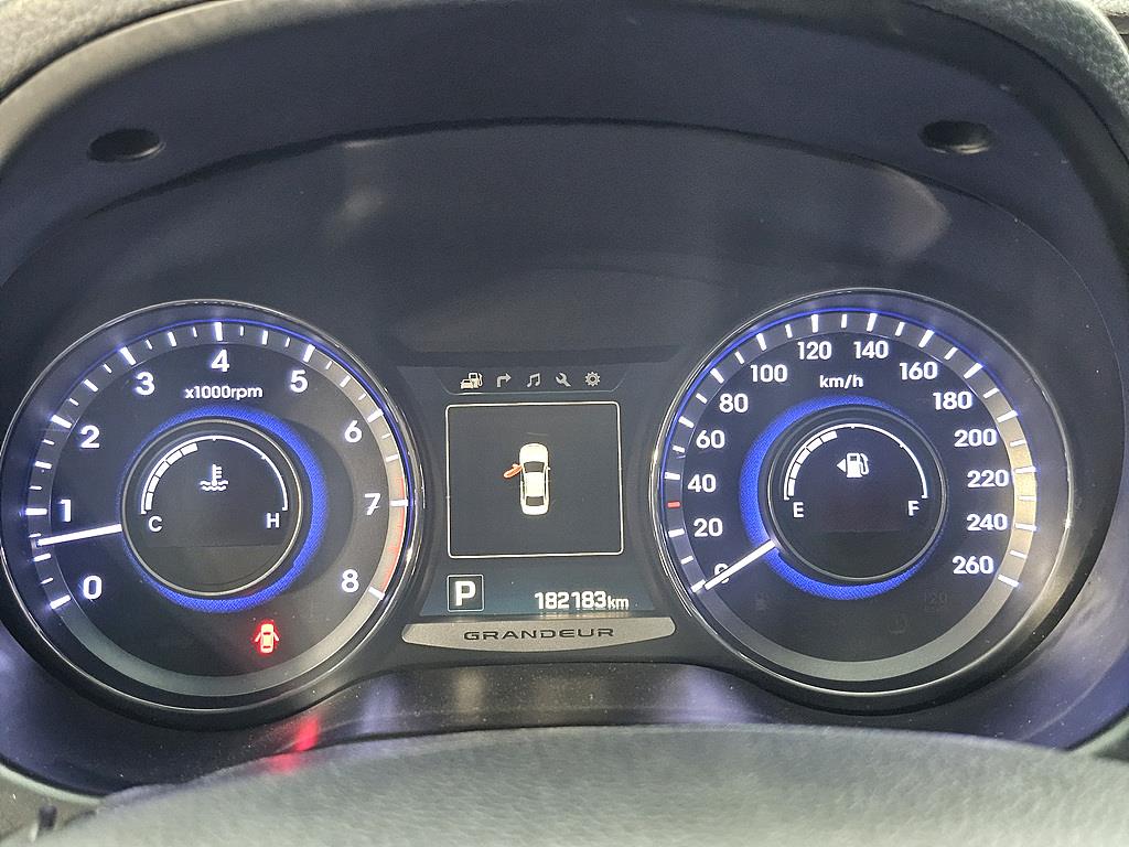 HYUNDAI Grandeur - Vista 7
