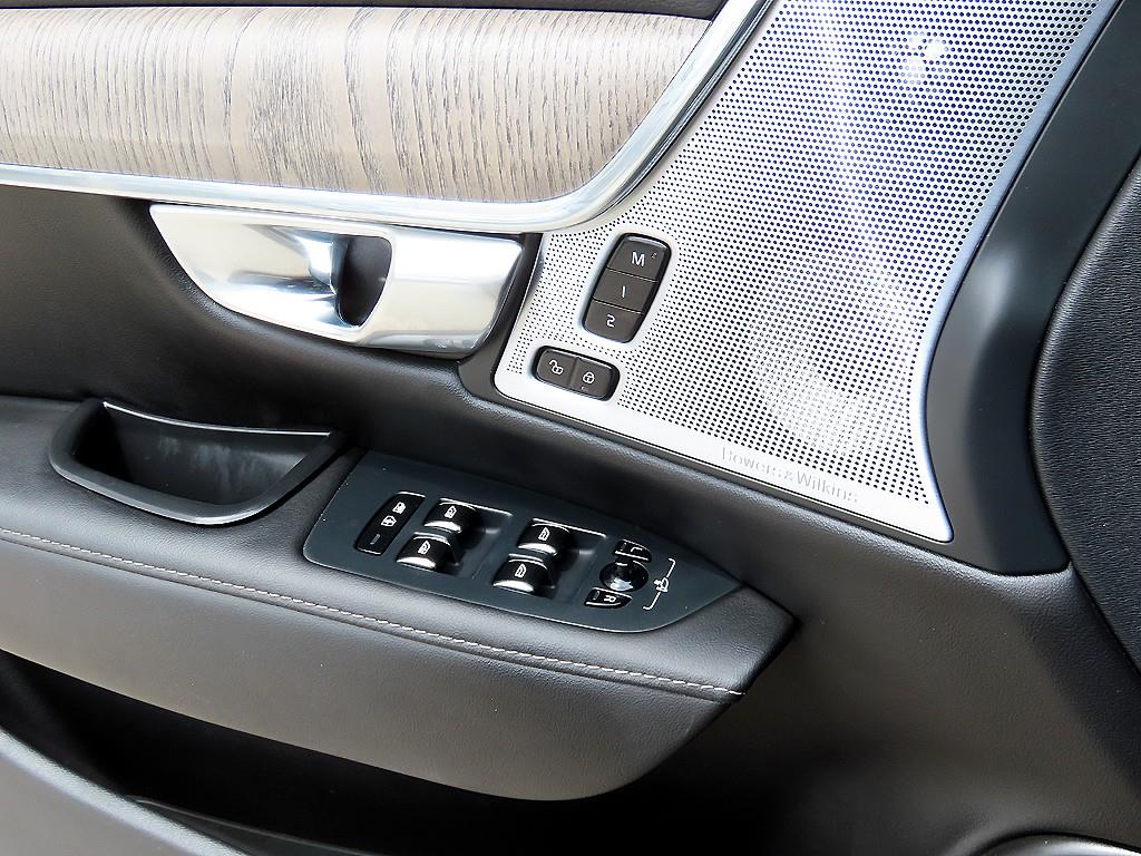 Volvo S90 - Vista 12