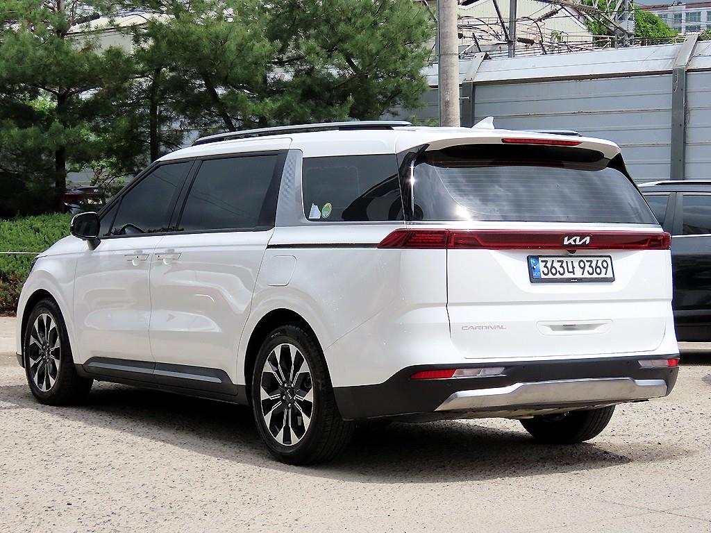 KIA Carnival - Vista 3