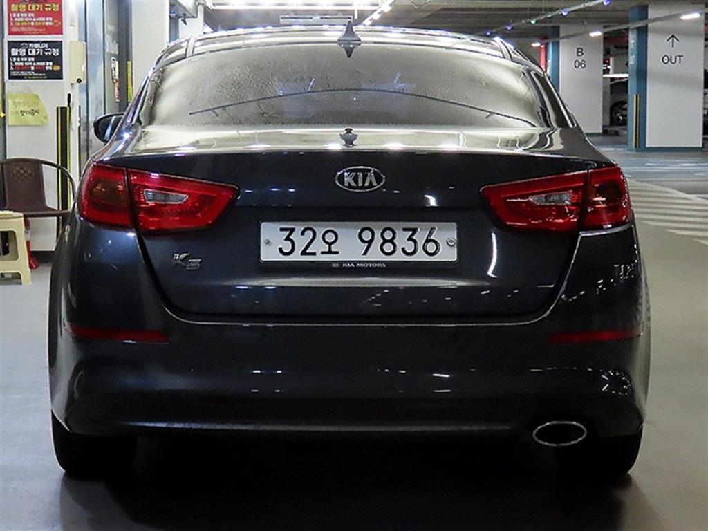 KIA K5 - Vista 5