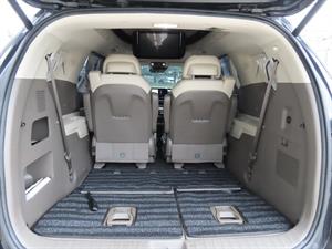 KIA Carnival - Vista 10