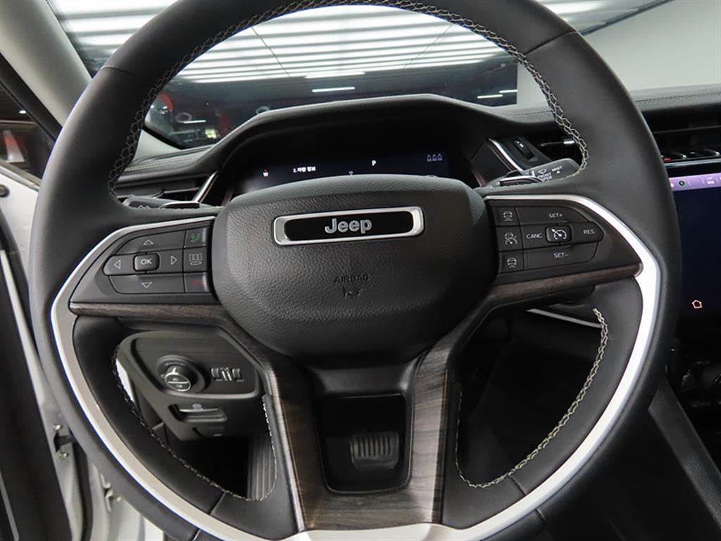 Jeep Cherokee - Vista 8