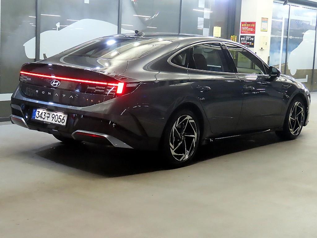 HYUNDAI Sonata - Vista 4