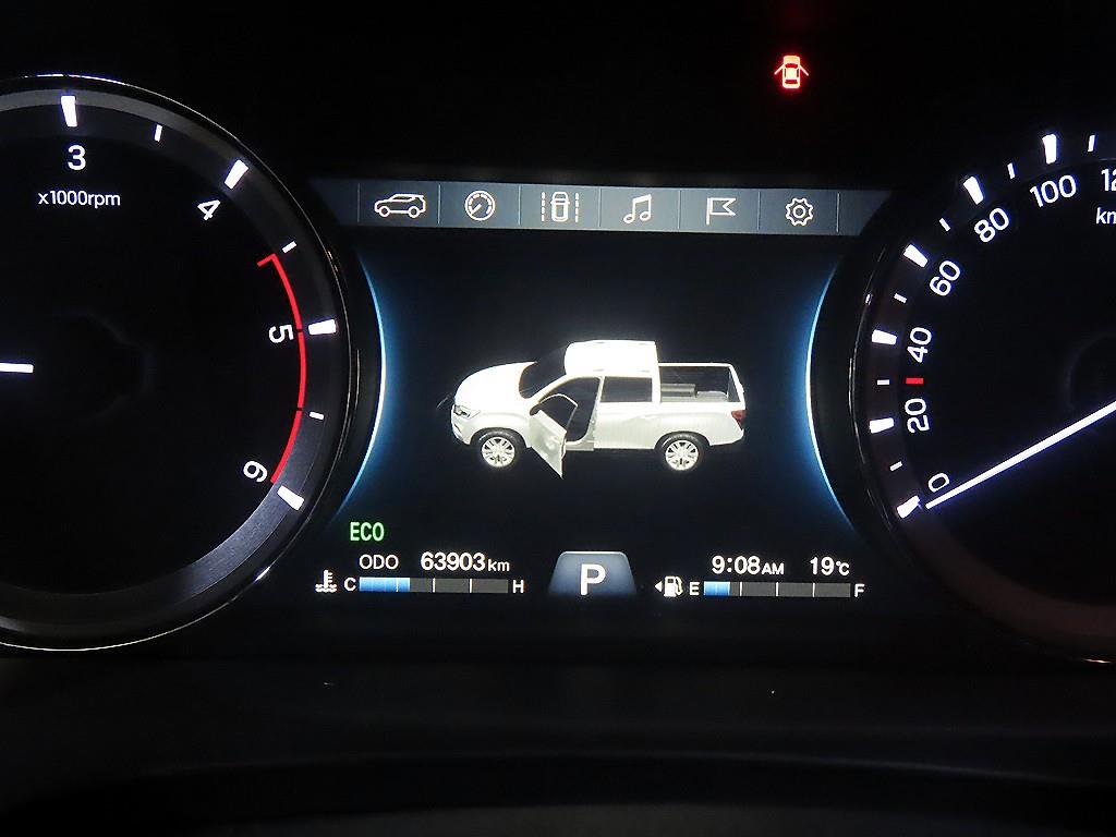 Ssangyong Rexton - Vista 9