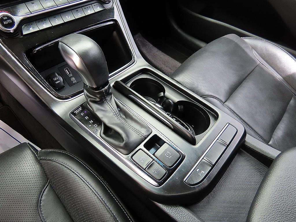 HYUNDAI Grandeur - Vista 10