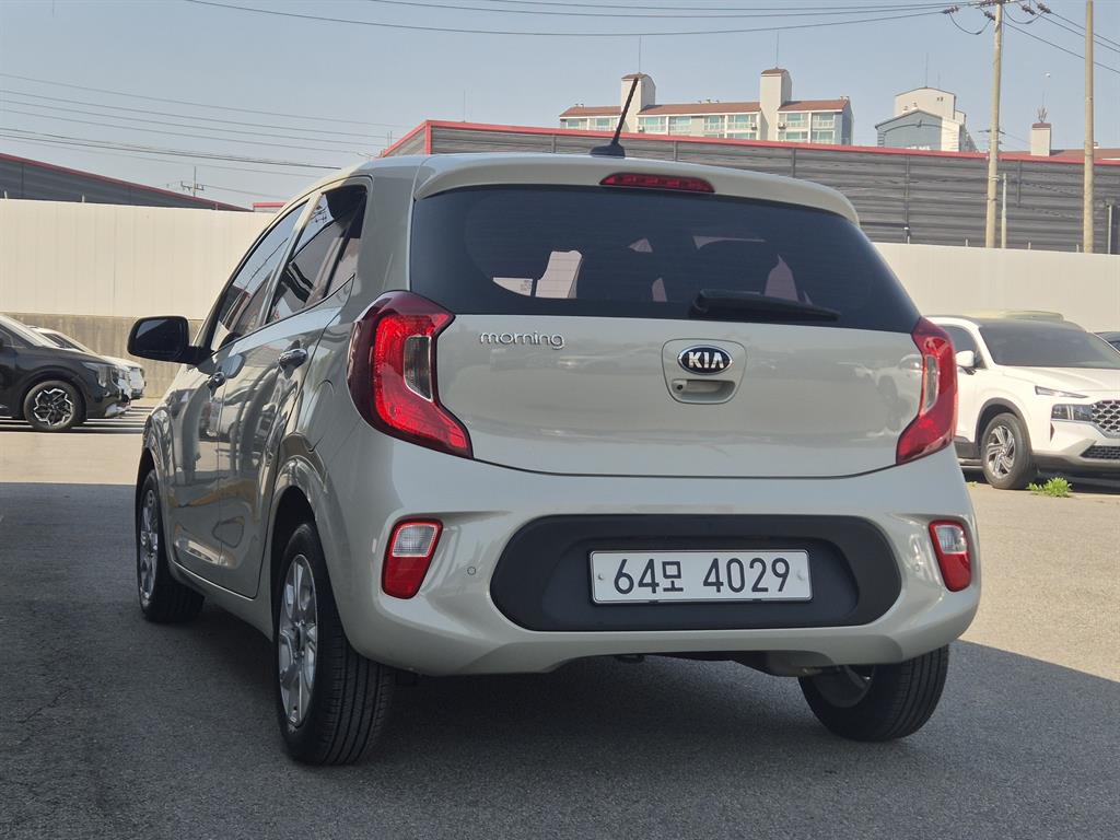 KIA Morning - Vista 4