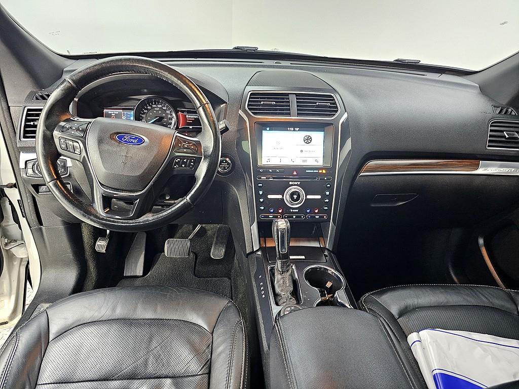 Ford Explorer - Vista 5